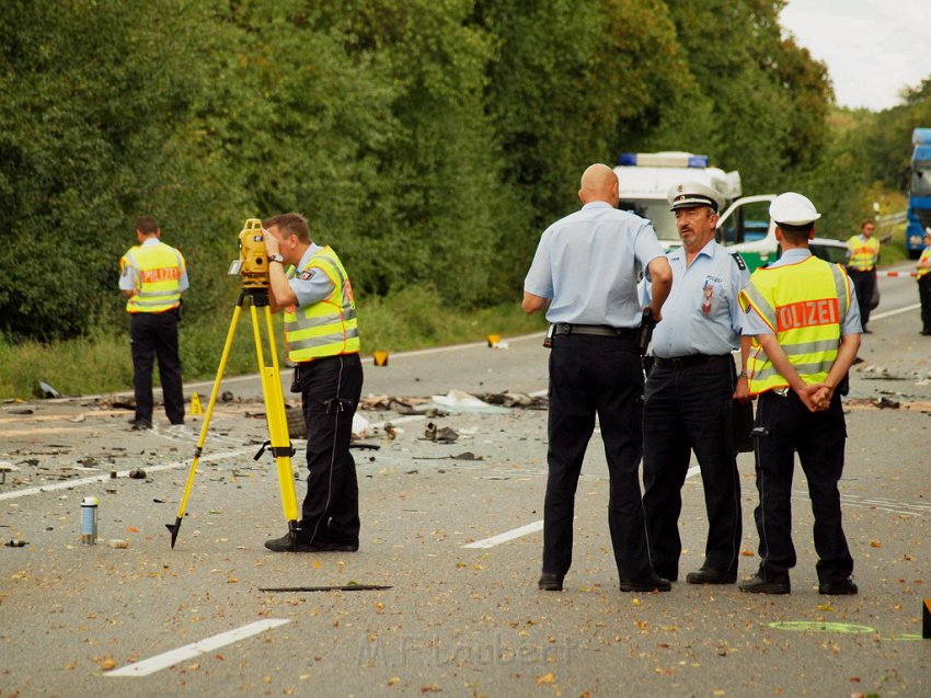 Schwerer VU Koeln Immendorf Kerkraderstr P156.JPG